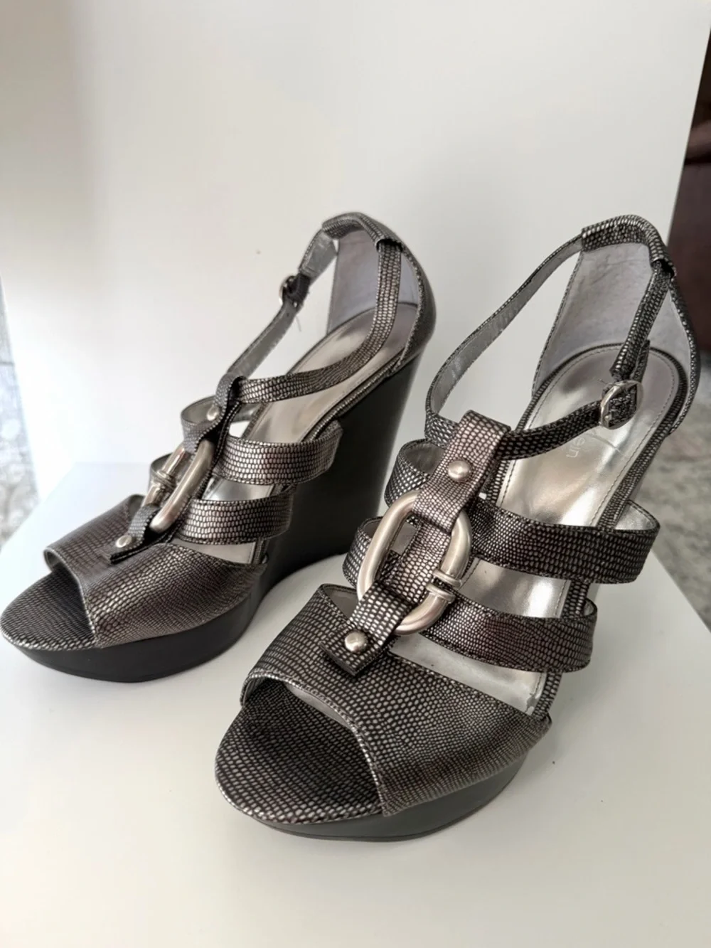 CALVIN KLEIN Wedges Black/Silver Lizard Print | Women’s Size 8